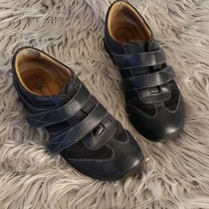 Softspots Walking Shoes